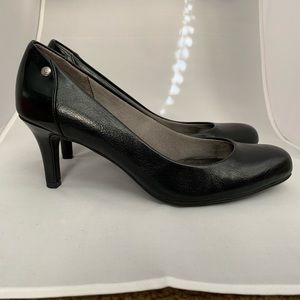 LIFESTRIDE Women's Lively Narrow/Medium/Wide Pump